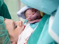 Epidural Anestezi ile Sezeryan Nedir ve Nasıl Yapılır?